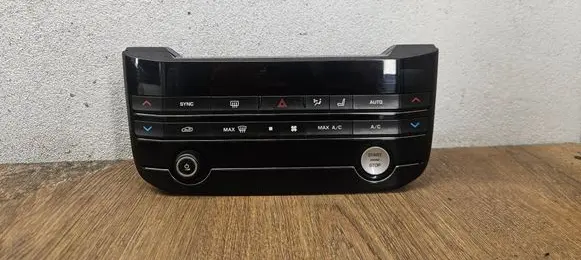 Jaguar XE Climate control unit GX7318C858GF 151002A0896X