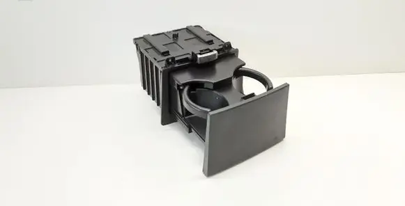 Chevrolet Captiva Cup holder back 