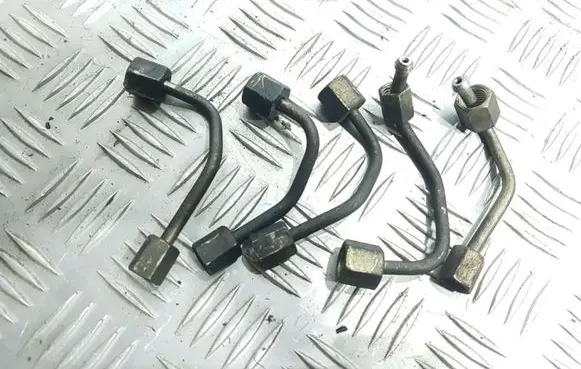 Fuel injector supply line/pipe