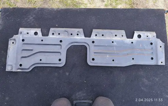 Front bumper skid plate/under tray