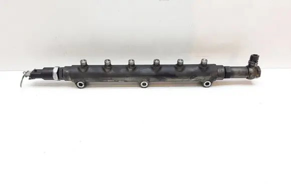 Volvo V70 Fuel main line pipe 0445215010 8658252