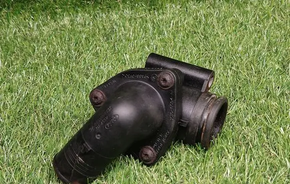 Thermostat/thermostat housing