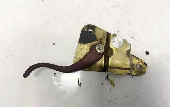 Volvo 340 - 360 Engine bonnet (hood) release handle 2687341