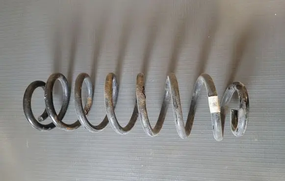 Volkswagen PASSAT B8 Rear coil spring 3Q0511115