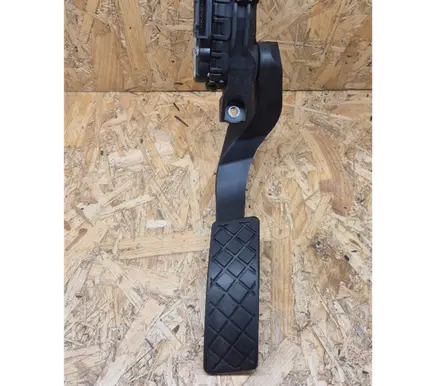Audi A4 S4 B6 8E 8H Accelerator throttle pedal 8E1721523B 6PV00837601