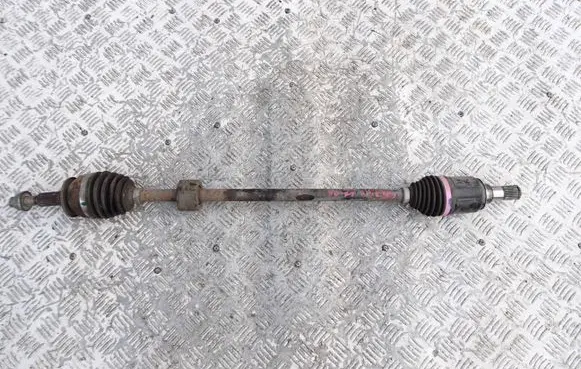 Suzuki Swift III Front driveshaft vew