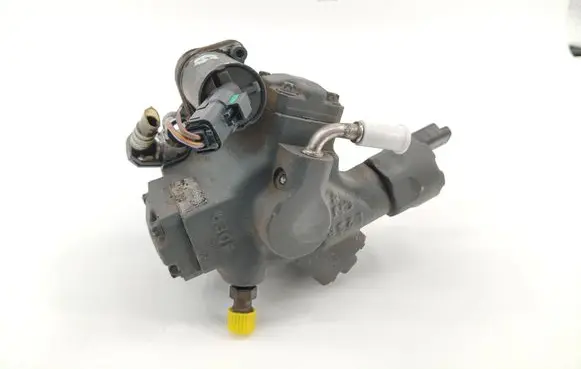 Volvo S40 Fuel injection high pressure pump 9685705080 A2C27100268