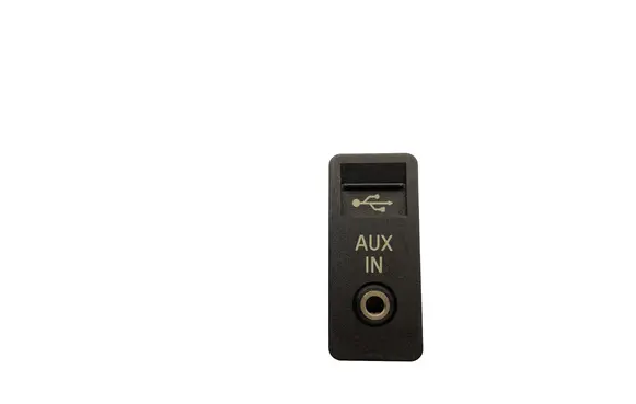 BMW 5 E60 E61 USB socket connector 9138402