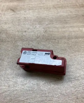 Volkswagen Golf IV Airbag deployment crash/impact sensor IJ0909606D 5WK42350