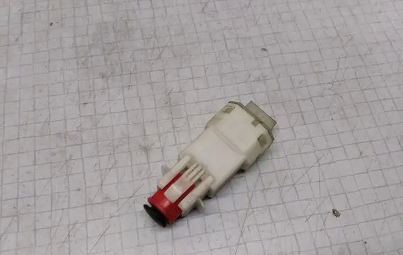 Opel Zafira A Brake pedal sensor switch 90492444 451027