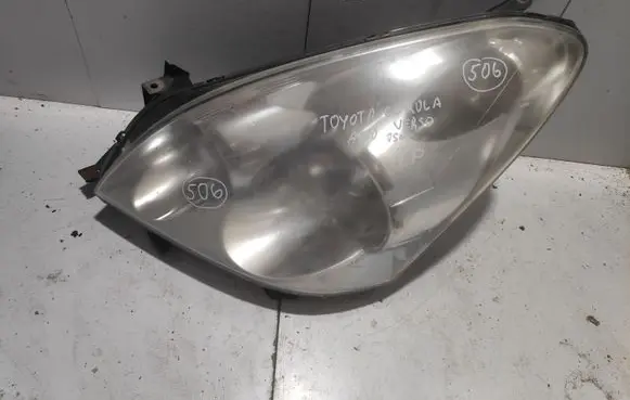 Toyota Corolla Verso AR10 Headlight/headlamp