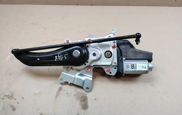 Mitsubishi Outlander Tailgate/trunk/boot lift motor 42711010710