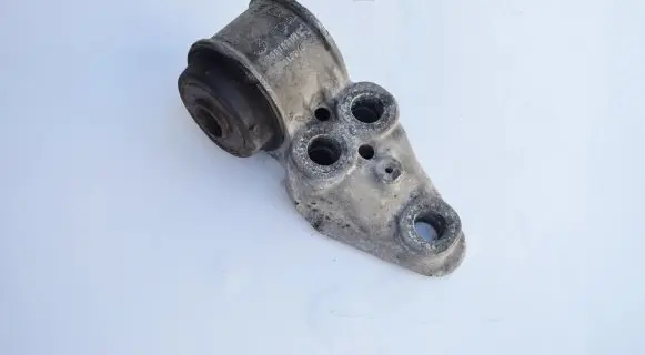 Audi A6 S6 C5 4B Rear axle beam mounts housing 4B0501522E 8E0501522H 8E0501521H
