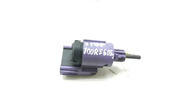 Volkswagen Touareg I Brake pedal sensor switch 1J0945511E