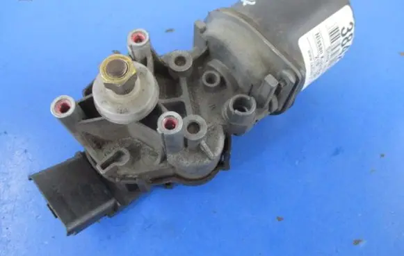 Nissan Kubistar Front wiper linkage and motor
