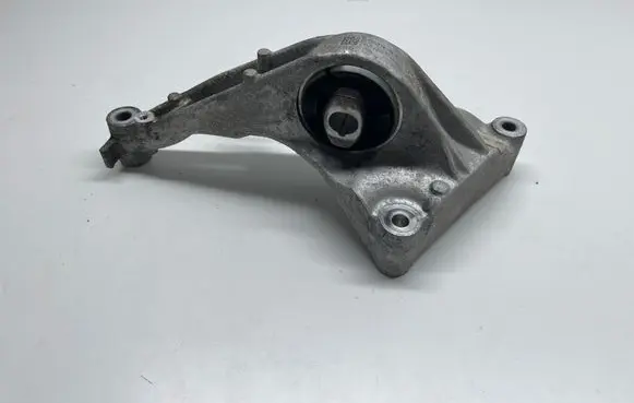 Tesla Model Y Engine mounting bracket 109533800D YNC220531A0222
