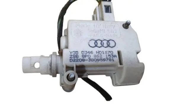 Audi A3 S3 8P Central locking motor 8P0862153A 3B0959781