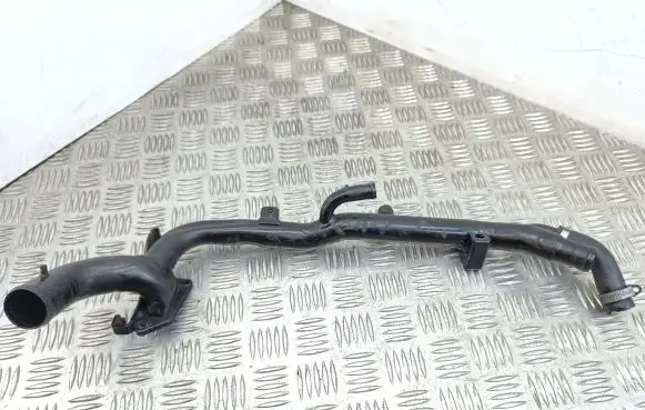 Coolant pipe/hose
