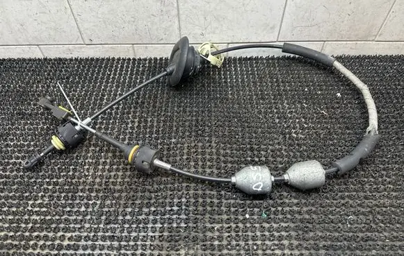 Gear shift cable linkage