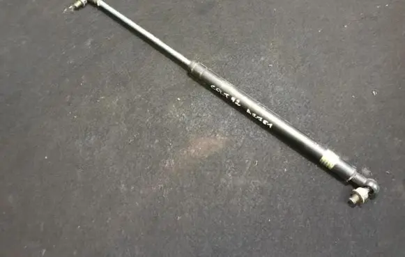 Mitsubishi Colt Tailgate/trunk strut/damper