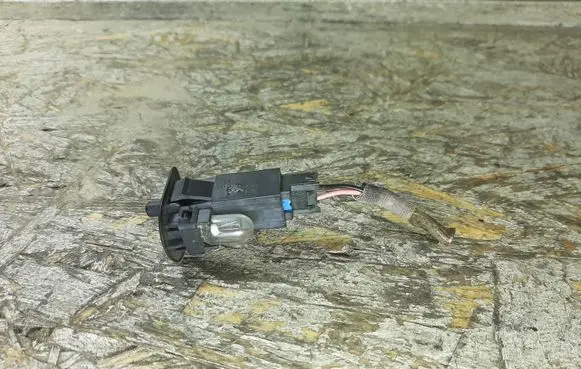 Dodge Intrepid Glove box light 4565022