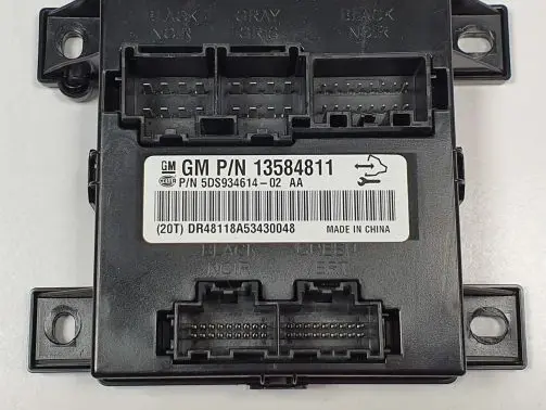 Opel Insignia A Seat control module 13584811