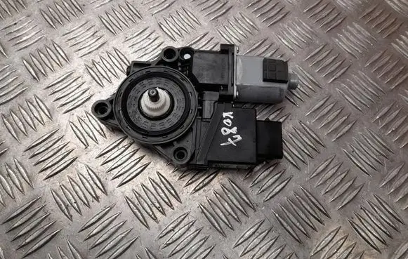 KIA Sportage Front door window regulator motor 82450F1020