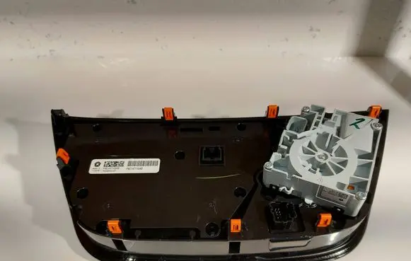 Chrysler Pacifica Climate control unit P6EV471X8AB
