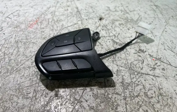 Dodge Challenger Multifunctional control switch/knob P68321893AA 041581D 360102