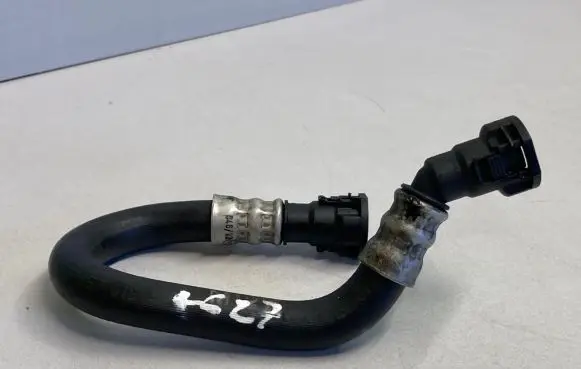 BMW X5 E70 Engine coolant pipe/hose 8518984