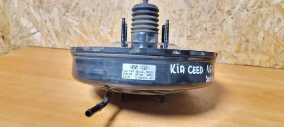 KIA Ceed Brake booster 585001h200