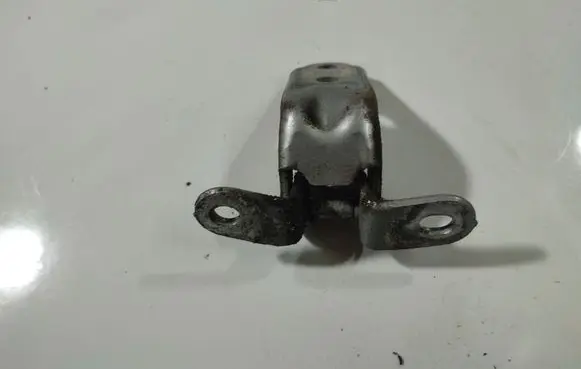 KIA Ceed Front door upper hinge 