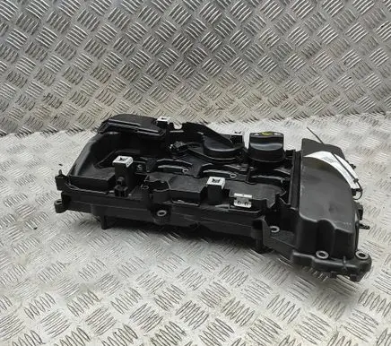 Mercedes-Benz C W204 Rocker cam cover A2710101130