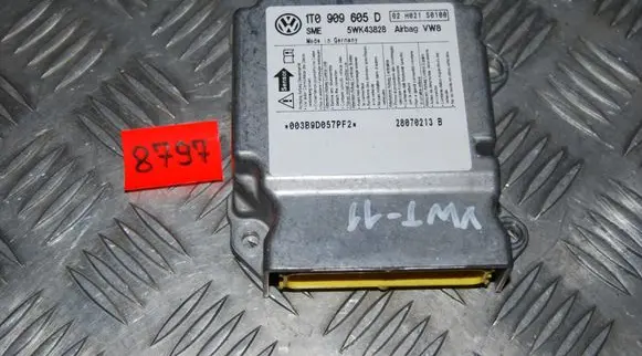 Volkswagen Touran I Airbag control unit/module 1T0909605D