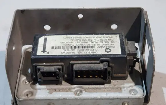 Chrysler Voyager Airbag control unit/module 5266248