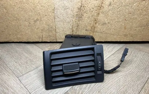 Audi A4 S4 B6 8E 8H Dashboard side air vent grill/cover trim 8E0820901F 8D0972643