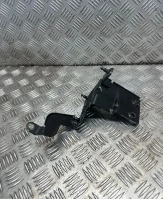 Volkswagen Tiguan ABS pump bracket 5q1614235k
