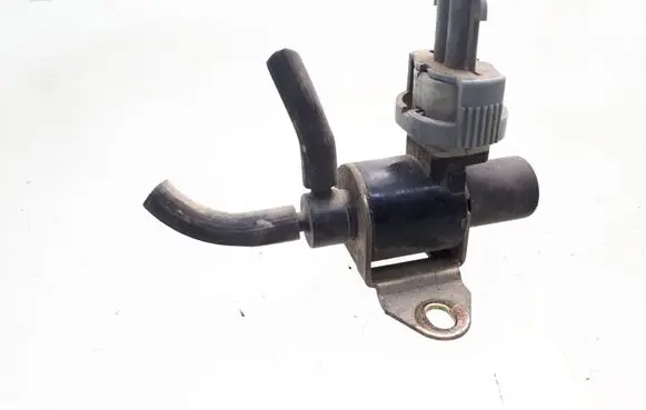 Volvo S40, V40 Vacuum valve 