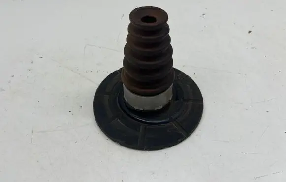 Mercedes-Benz Vito Viano W447 Rear coil spring rubber mount A4473240006