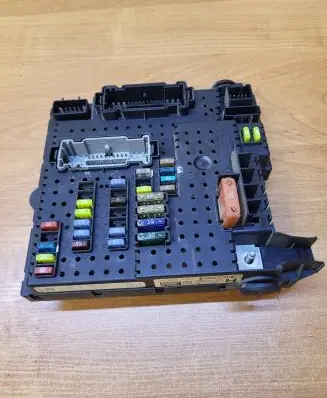 Volvo XC90 Fuse module 30786646 28080156 07W463