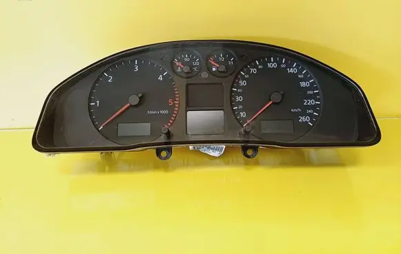 Audi A4 S4 B5 8D Speedometer (instrument cluster) 8D0920900