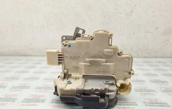 Audi A6 S6 C6 4F Front door lock 4F1837015