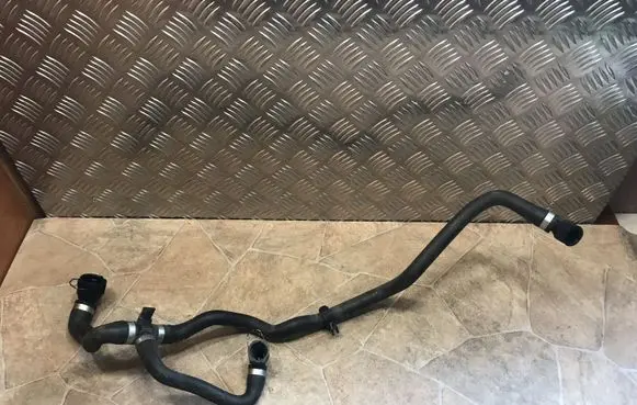 BMW 5 G30 G31 Engine coolant pipe/hose 8580558