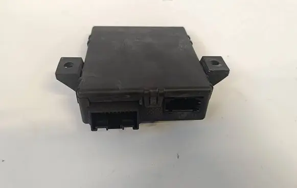 Audi A4 S4 B8 8K Gateway control module 8T0907468T