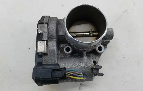 Ford Fiesta Throttle body valve 7S7G-9F991-BA