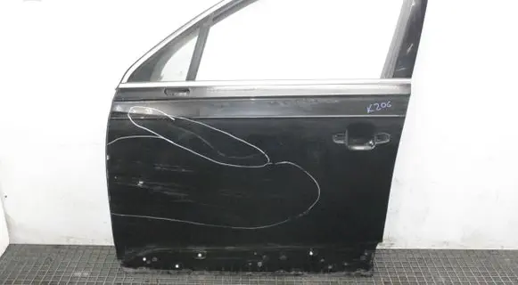Audi Q7 4M Front door A1041