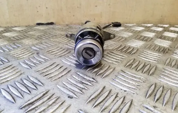 Audi 100 S4 C4 Tailgate exterior lock 