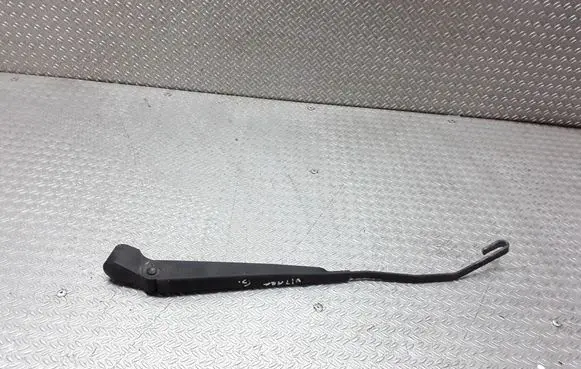 Suzuki Grand Vitara I Rear wiper blade arm