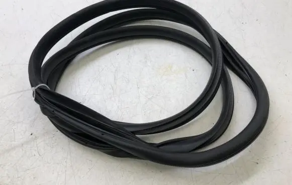 Hyundai i30 Rear door rubber seal (on body) 