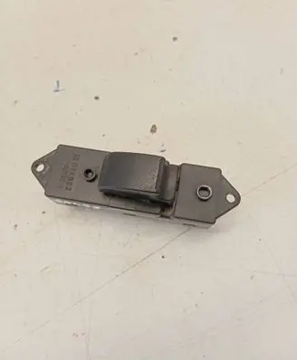 Mitsubishi Grandis Electric window control switch 8608A024 515143